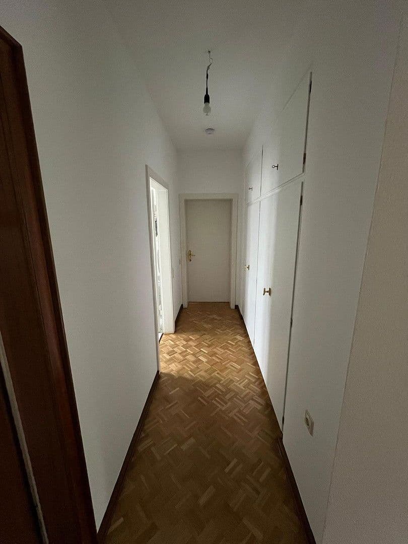 Pronájem bytu 3+1 175 m², Remscheid, Severní Porýní-Vestfálsko Pronájem bytu 3+1 175 m², Remscheid, Severní Porýní-Vestfálsko