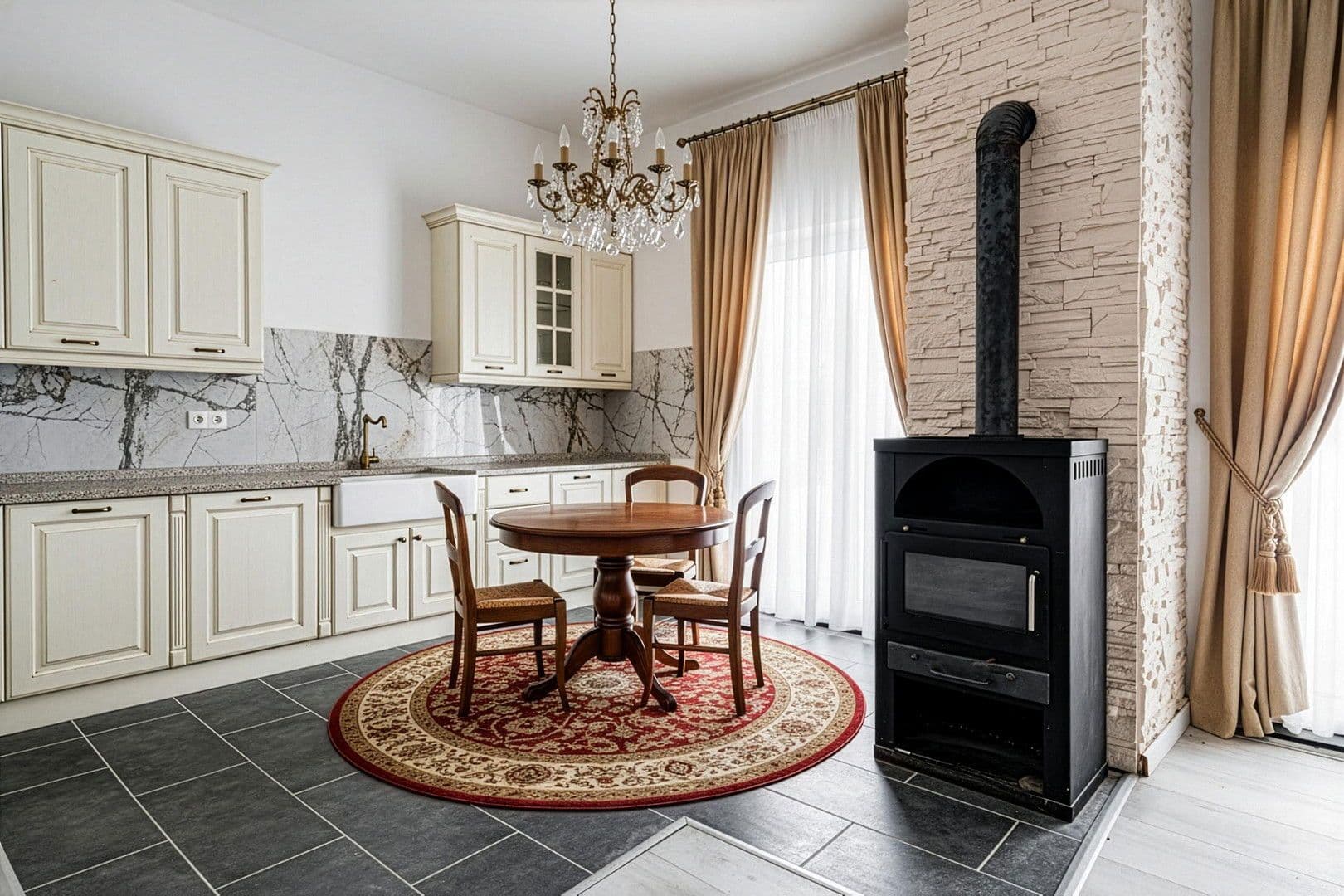 Prodej domu 101 m², pozemek 576 m², Berlin, Berlín Prodej domu 101 m², pozemek 576 m², Berlin, Berlín