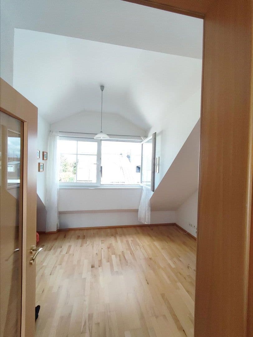 Prodej domu 132 m², pozemek 100 m², Friedenspromenade 7a, München, Bavorsko Prodej domu 132 m², pozemek 100 m², Friedenspromenade 7a, München, Bavorsko