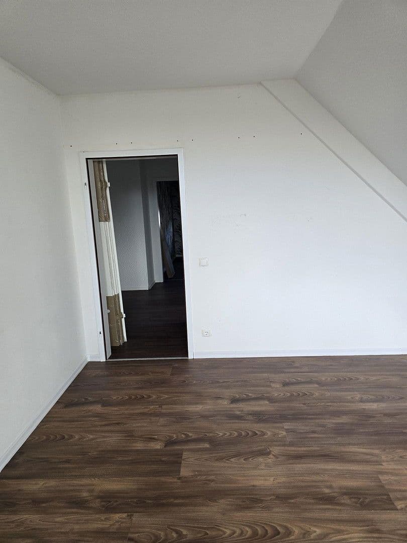 Pronájem bytu 3+1 86 m², Alte Andernacherstr. 22, Plaidt, Porýní-Falc Pronájem bytu 3+1 86 m², Alte Andernacherstr. 22, Plaidt, Porýní-Falc