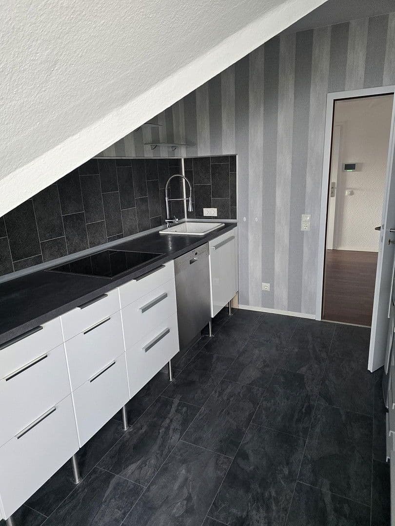 Pronájem bytu 3+1 86 m², Alte Andernacherstr. 22, Plaidt, Porýní-Falc Pronájem bytu 3+1 86 m², Alte Andernacherstr. 22, Plaidt, Porýní-Falc