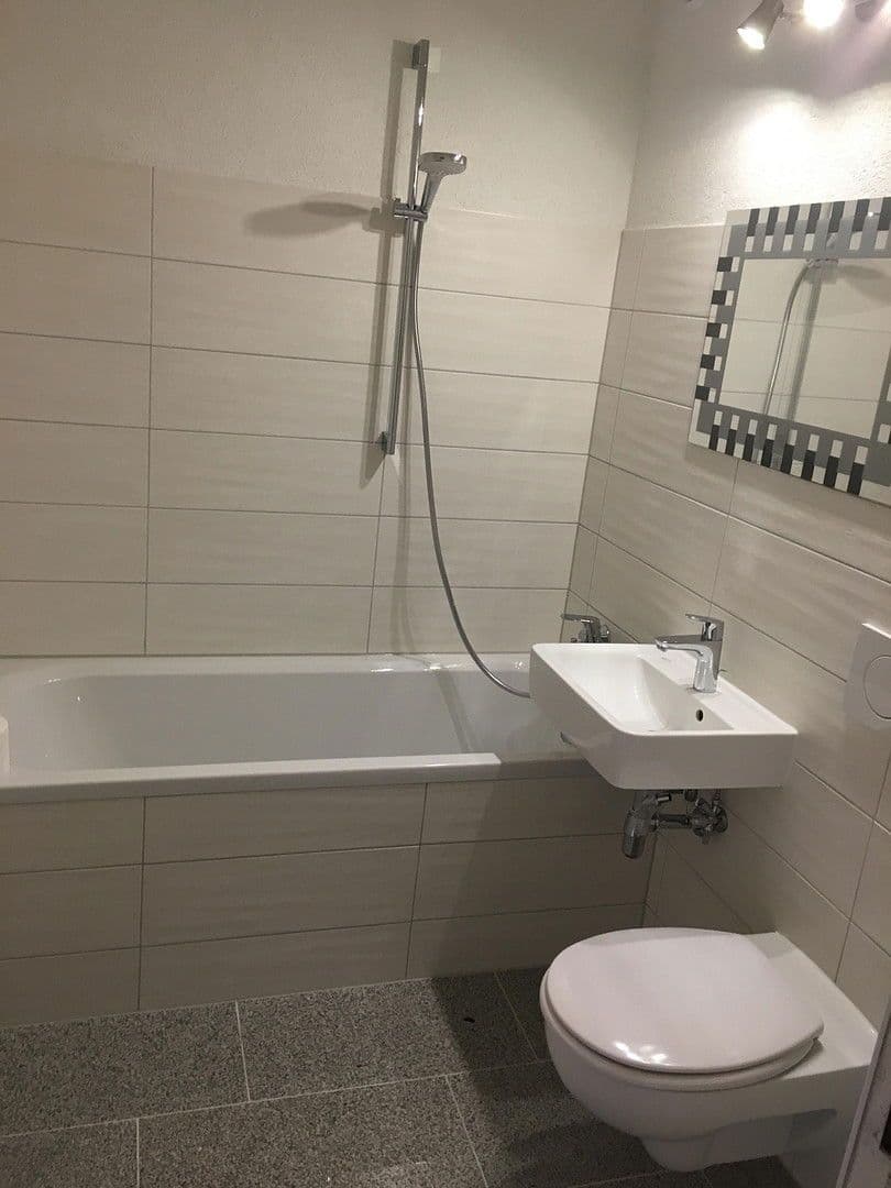 Pronájem bytu 3+1 55 m², Mozartstrasse 25, Lößnitz, Sasko Pronájem bytu 3+1 55 m², Mozartstrasse 25, Lößnitz, Sasko