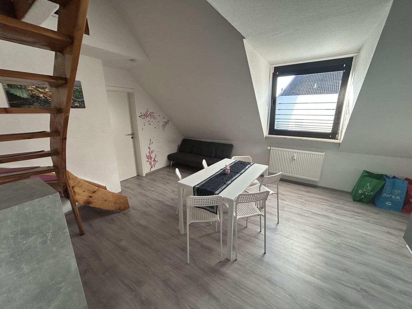 Pronájem bytu 3+1 85 m², Baustraße 8, Oberhausen, Severní Porýní-Vestfálsko Pronájem bytu 3+1 85 m², Baustraße 8, Oberhausen, Severní Porýní-Vestfálsko