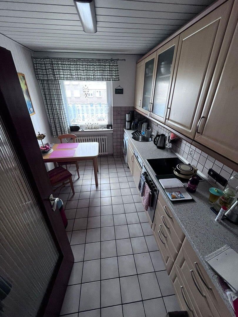 Pronájem bytu 4+1 80 m², Memeler Straße 16, Gladbeck, Severní Porýní-Vestfálsko Pronájem bytu 4+1 80 m², Memeler Straße 16, Gladbeck, Severní Porýní-Vestfálsko