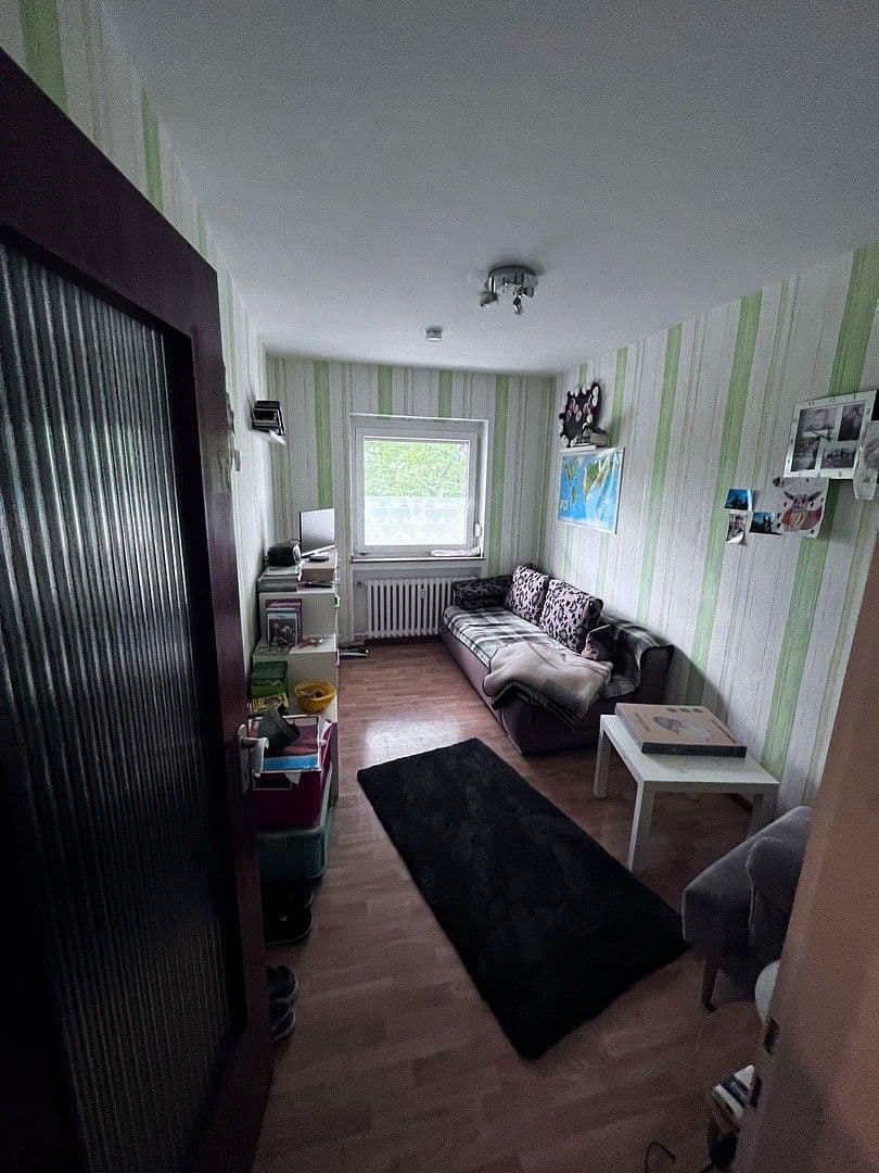 Pronájem bytu 4+1 80 m², Memeler Straße 16, Gladbeck, Severní Porýní-Vestfálsko Pronájem bytu 4+1 80 m², Memeler Straße 16, Gladbeck, Severní Porýní-Vestfálsko