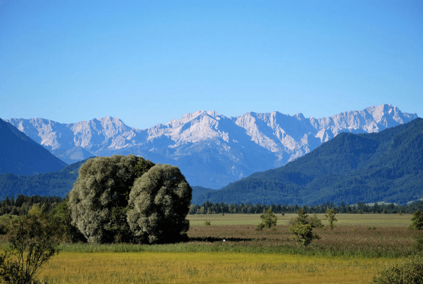 Prodej domu 442 m², pozemek 2.197 m², Farchant, Bavorsko Prodej domu 442 m², pozemek 2.197 m², Farchant, Bavorsko