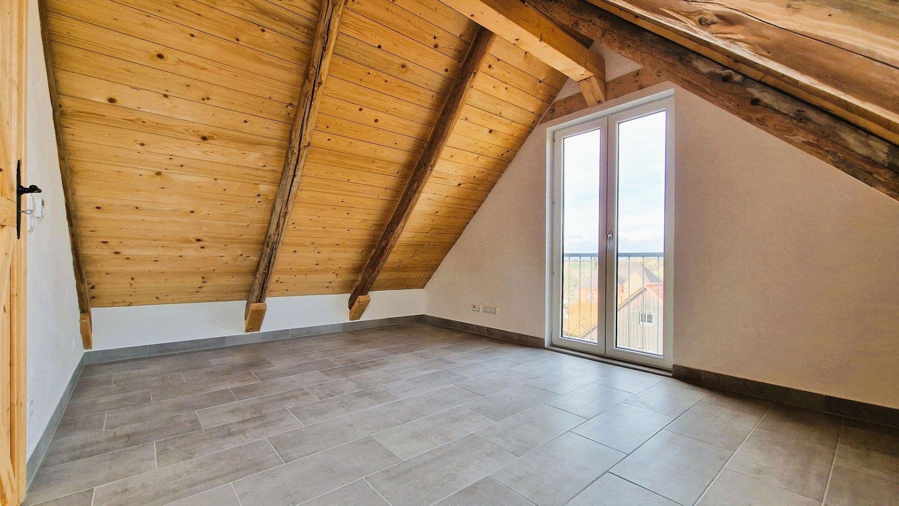 Pronájem bytu 3+1 99 m², Schulweg 11, Wolfsburg, Dolní Sasko Pronájem bytu 3+1 99 m², Schulweg 11, Wolfsburg, Dolní Sasko