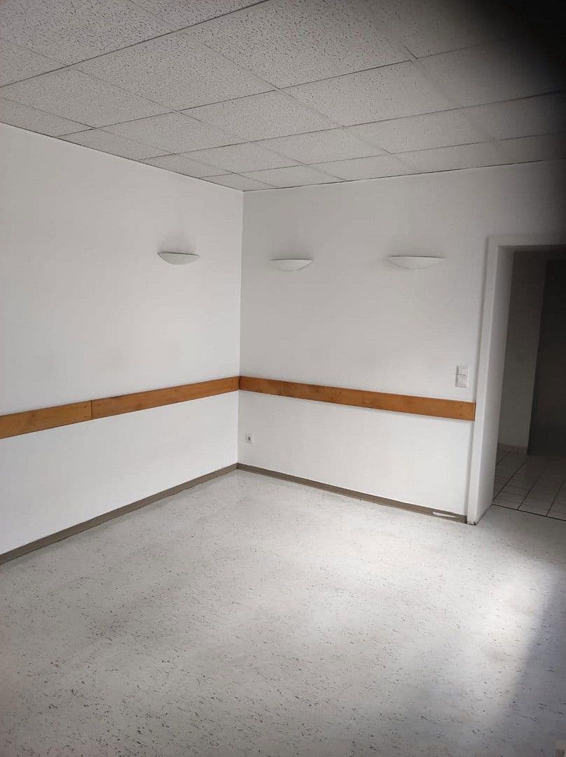 Pronájem kanceláře 200 m², Salzstrasse 34, Naumburg (Saale), Sasko-Anhaltsko Pronájem kanceláře 200 m², Salzstrasse 34, Naumburg (Saale), Sasko-Anhaltsko