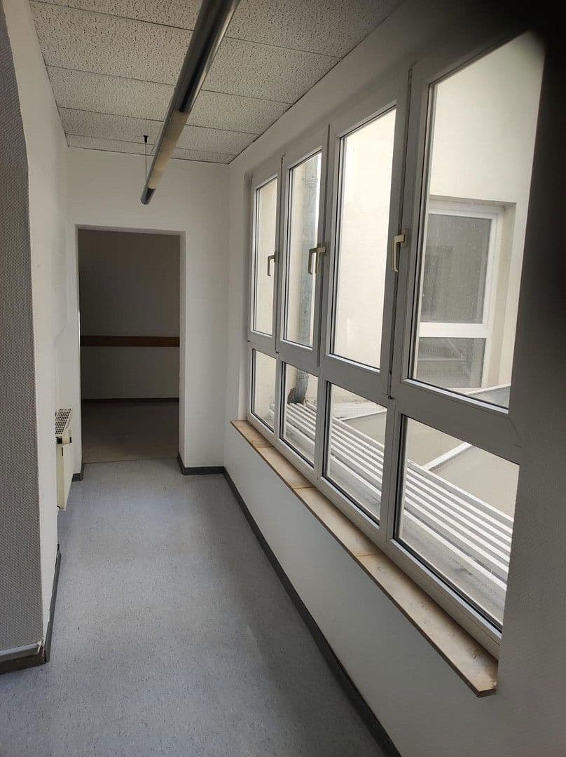 Pronájem kanceláře 200 m², Salzstrasse 34, Naumburg (Saale), Sasko-Anhaltsko Pronájem kanceláře 200 m², Salzstrasse 34, Naumburg (Saale), Sasko-Anhaltsko