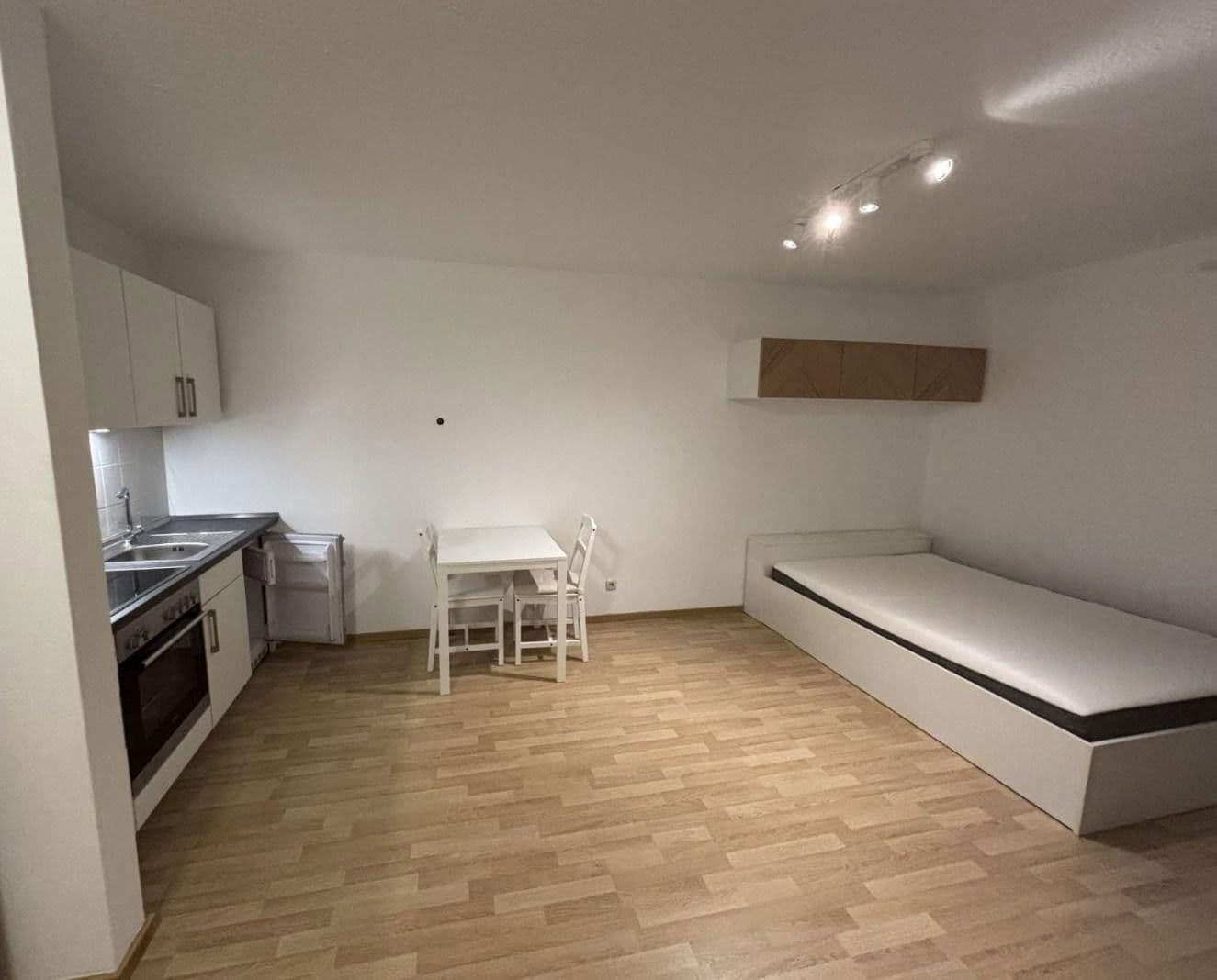 Pronájem bytu 1+1 30 m², Marconistr. 10, Augsburg, Bavorsko Pronájem bytu 1+1 30 m², Marconistr. 10, Augsburg, Bavorsko