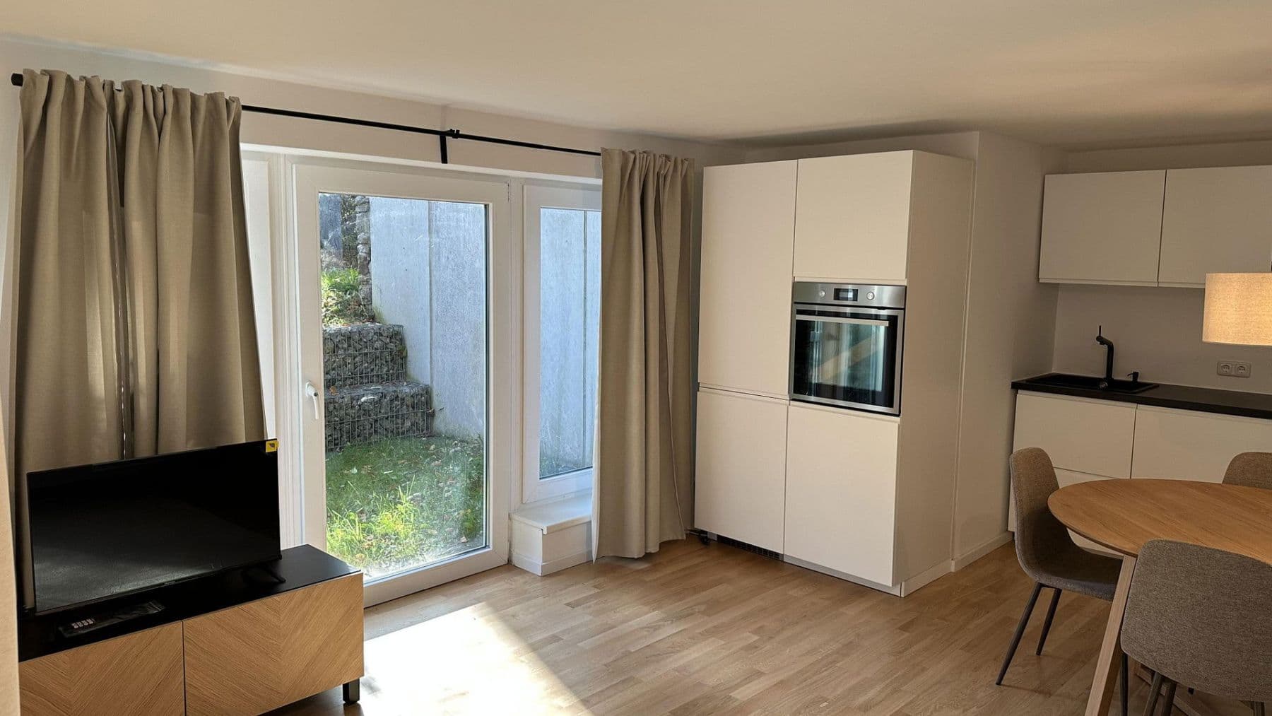 Pronájem bytu 2+1 60 m², Hamburg, Hamburg Pronájem bytu 2+1 60 m², Hamburg, Hamburg