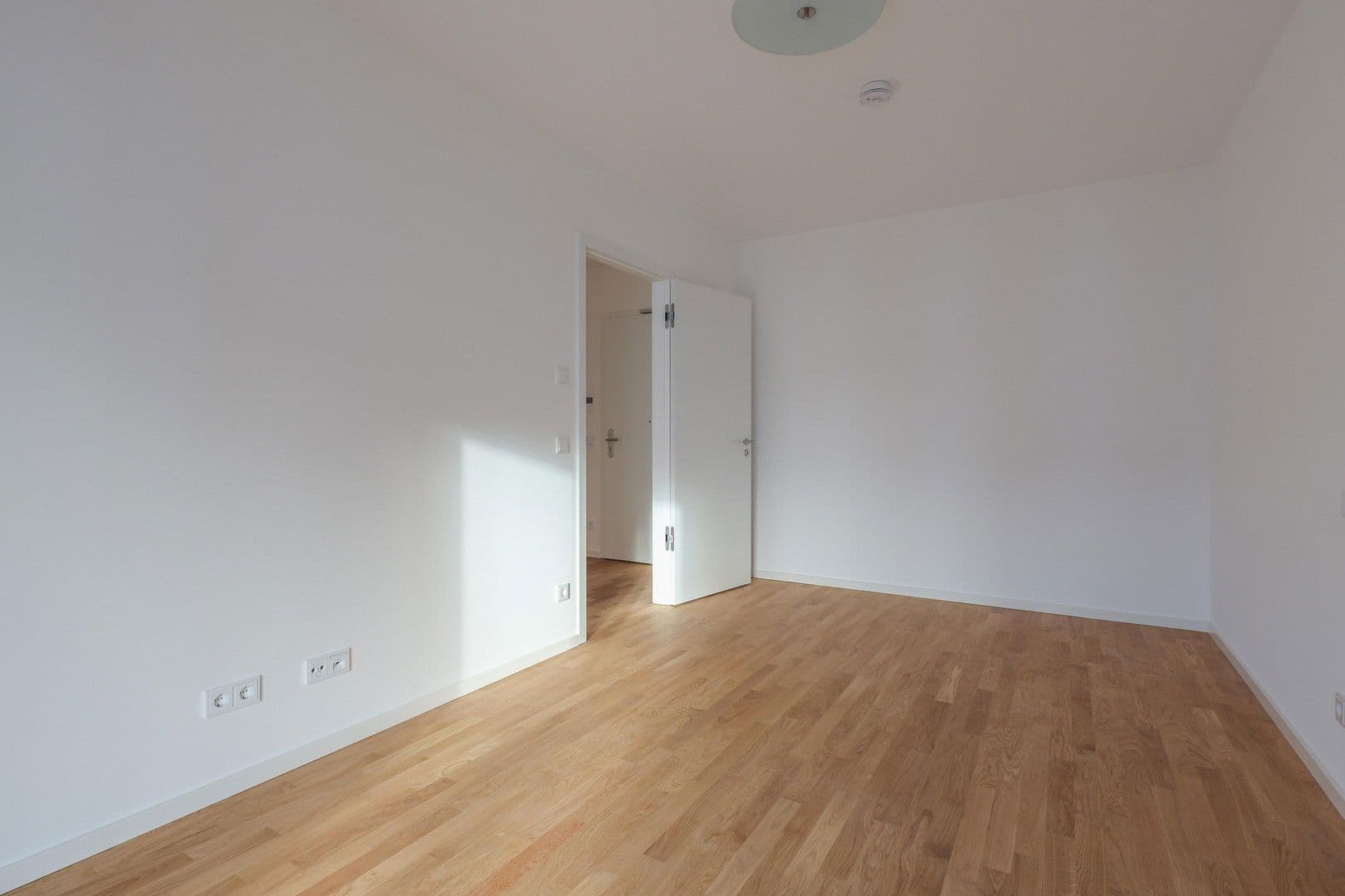 Pronájem bytu 2+1 56 m², Berlin, Berlín Pronájem bytu 2+1 56 m², Berlin, Berlín