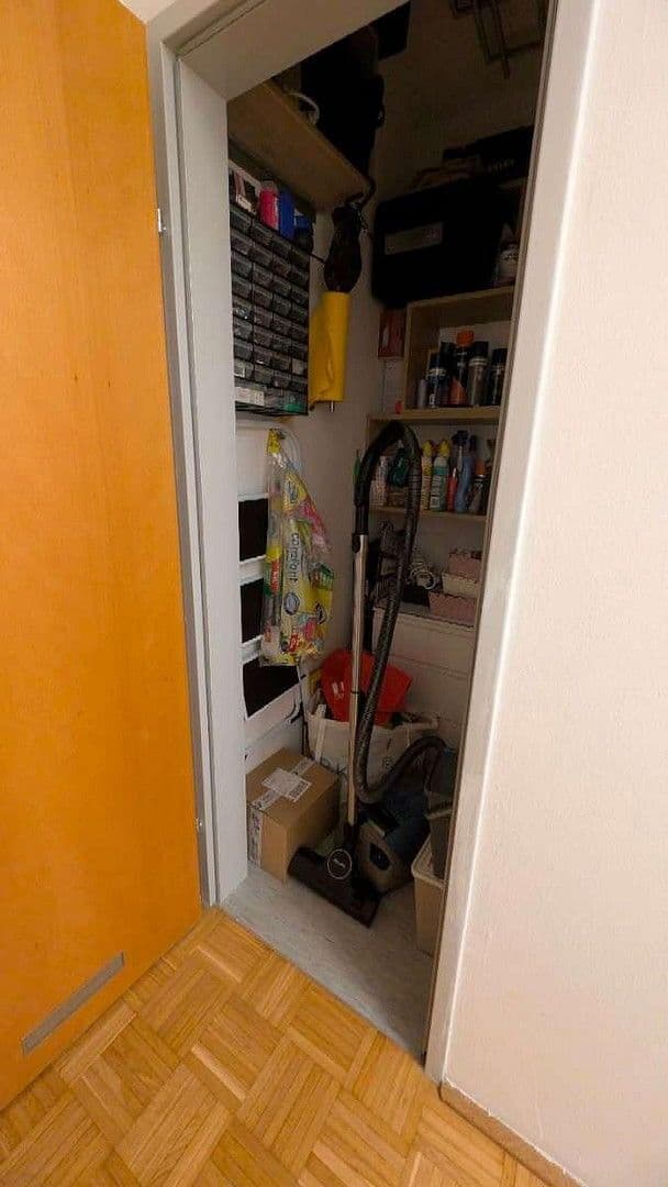 Pronájem bytu 2+1 52 m², Riedstraße 12, Bietigheim-Bissingen, Bádensko-Württembersko Pronájem bytu 2+1 52 m², Riedstraße 12, Bietigheim-Bissingen, Bádensko-Württembersko