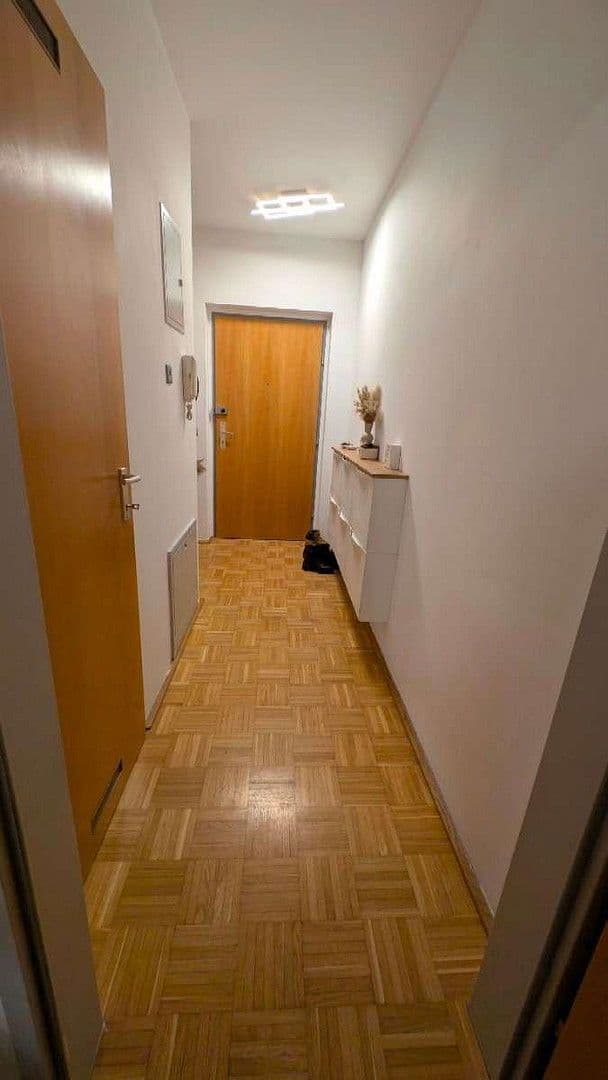 Pronájem bytu 2+1 52 m², Riedstraße 12, Bietigheim-Bissingen, Bádensko-Württembersko Pronájem bytu 2+1 52 m², Riedstraße 12, Bietigheim-Bissingen, Bádensko-Württembersko