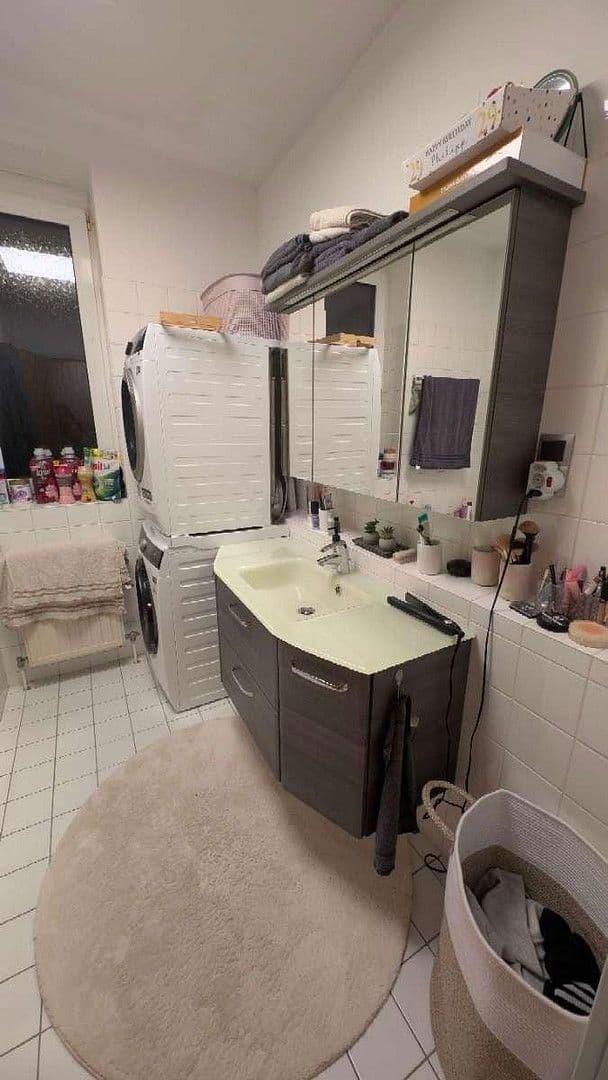 Pronájem bytu 2+1 52 m², Riedstraße 12, Bietigheim-Bissingen, Bádensko-Württembersko Pronájem bytu 2+1 52 m², Riedstraße 12, Bietigheim-Bissingen, Bádensko-Württembersko