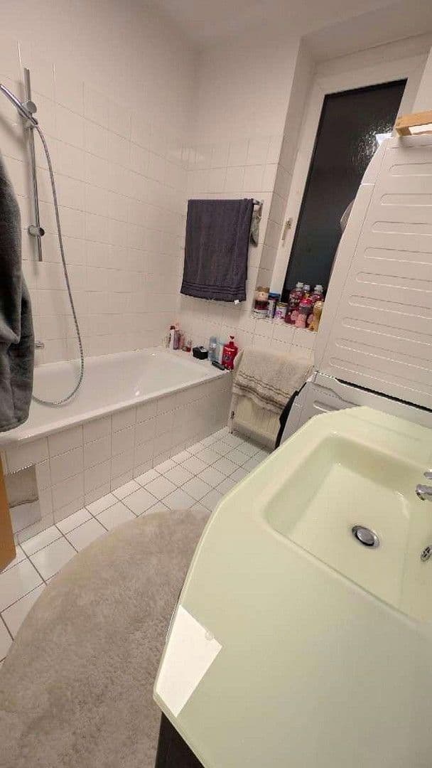 Pronájem bytu 2+1 52 m², Riedstraße 12, Bietigheim-Bissingen, Bádensko-Württembersko Pronájem bytu 2+1 52 m², Riedstraße 12, Bietigheim-Bissingen, Bádensko-Württembersko