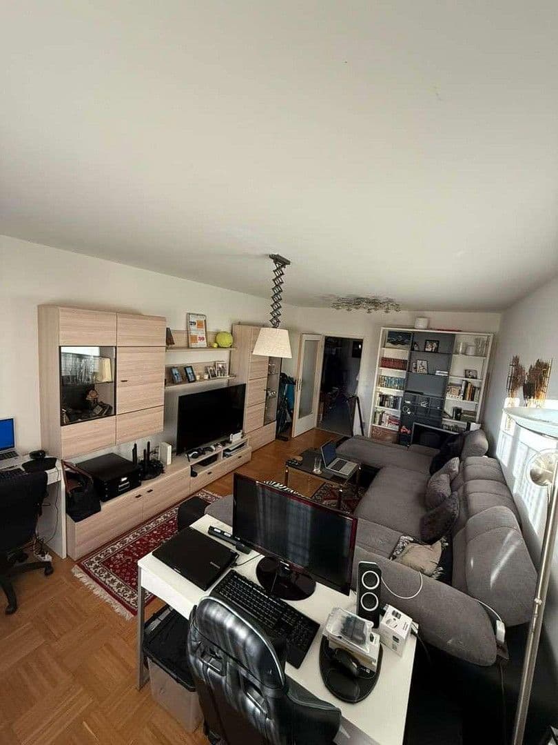 Pronájem bytu 2+1 48 m², Friedhofstraße 88, Neu-Isenburg, Hessen Pronájem bytu 2+1 48 m², Friedhofstraße 88, Neu-Isenburg, Hessen