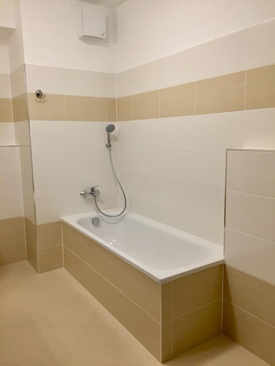 Pronájem bytu 2+kk 55 m², Kardausova, Praha, Praha Pronájem bytu 2+kk 55 m², Kardausova, Praha, Praha
