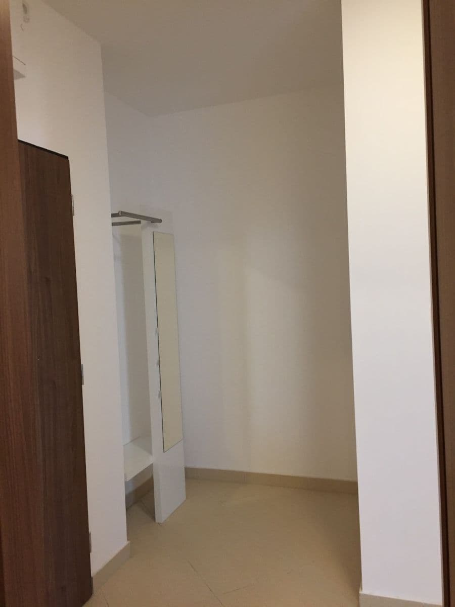 Pronájem bytu 2+kk 55 m², Kardausova, Praha, Praha Pronájem bytu 2+kk 55 m², Kardausova, Praha, Praha