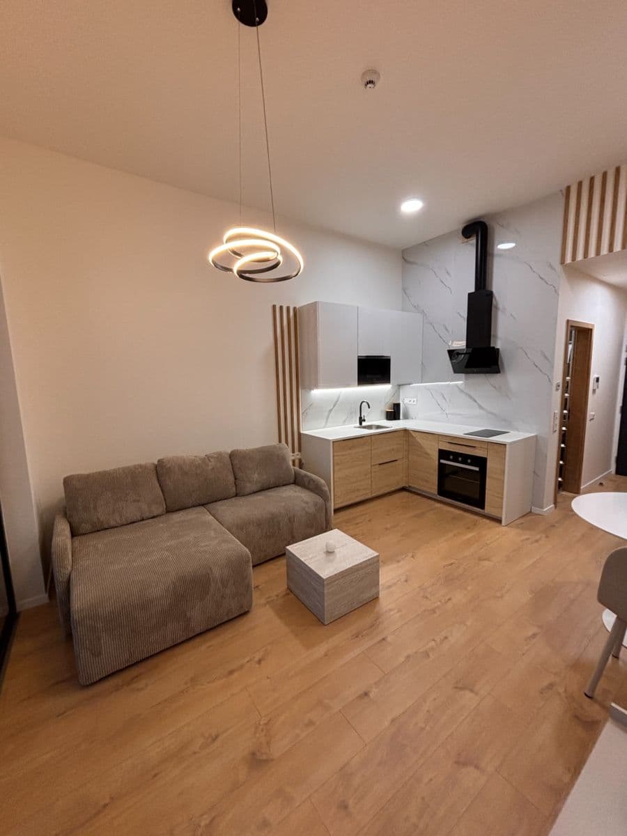 Pronájem bytu 1+1 35 m², Plynárenská, Ružinov, Bratislavský kraj Pronájem bytu 1+1 35 m², Plynárenská, Ružinov, Bratislavský kraj