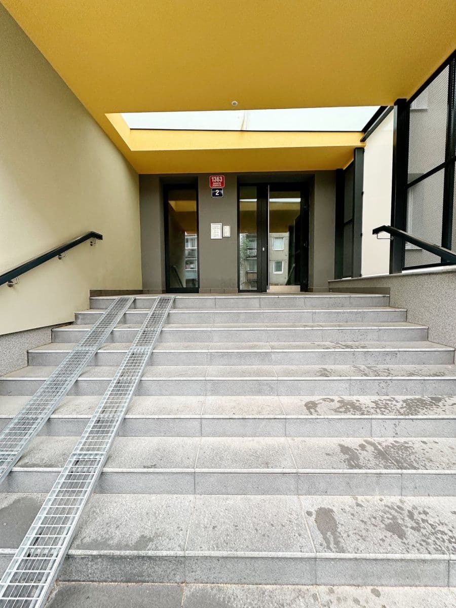 Pronájem bytu 2+kk 49 m², náměstí Osvoboditelů, Praha, Praha Pronájem bytu 2+kk 49 m², náměstí Osvoboditelů, Praha, Praha