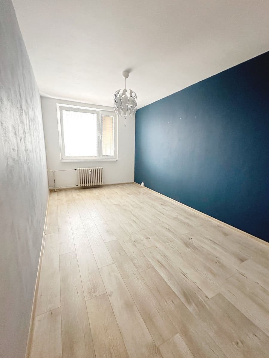 Pronájem bytu 2+kk 49 m², náměstí Osvoboditelů, Praha, Praha Pronájem bytu 2+kk 49 m², náměstí Osvoboditelů, Praha, Praha