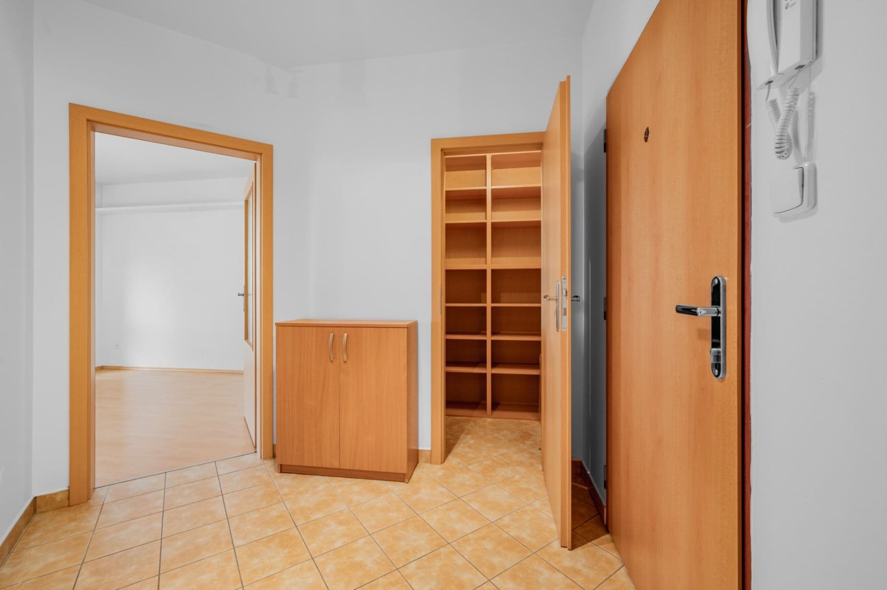 Pronájem bytu 2+kk 67 m², Semická, Praha, Praha Pronájem bytu 2+kk 67 m², Semická, Praha, Praha