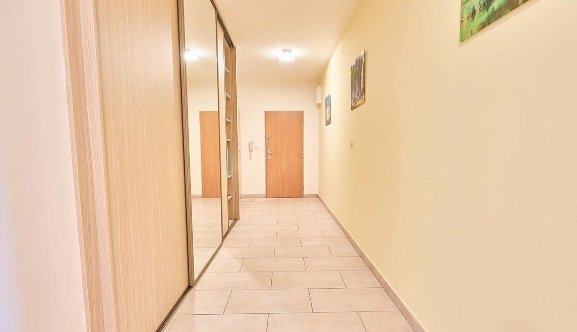 Pronájem bytu 3+kk 116 m², Přízřenická, Modřice, Jihomoravský kraj Pronájem bytu 3+kk 116 m², Přízřenická, Modřice, Jihomoravský kraj