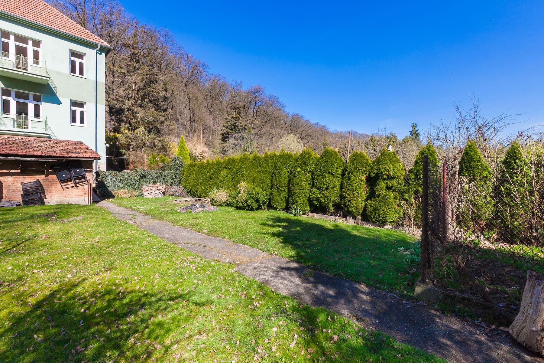 Prodej domu 200 m², pozemek 444 m², K Podmoráni, Úholičky, Středočeský kraj Prodej domu 200 m², pozemek 444 m², K Podmoráni, Úholičky, Středočeský kraj