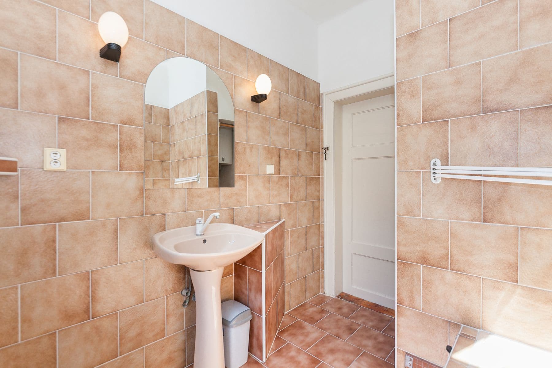 Prodej domu 200 m², pozemek 444 m², K Podmoráni, Úholičky, Středočeský kraj Prodej domu 200 m², pozemek 444 m², K Podmoráni, Úholičky, Středočeský kraj