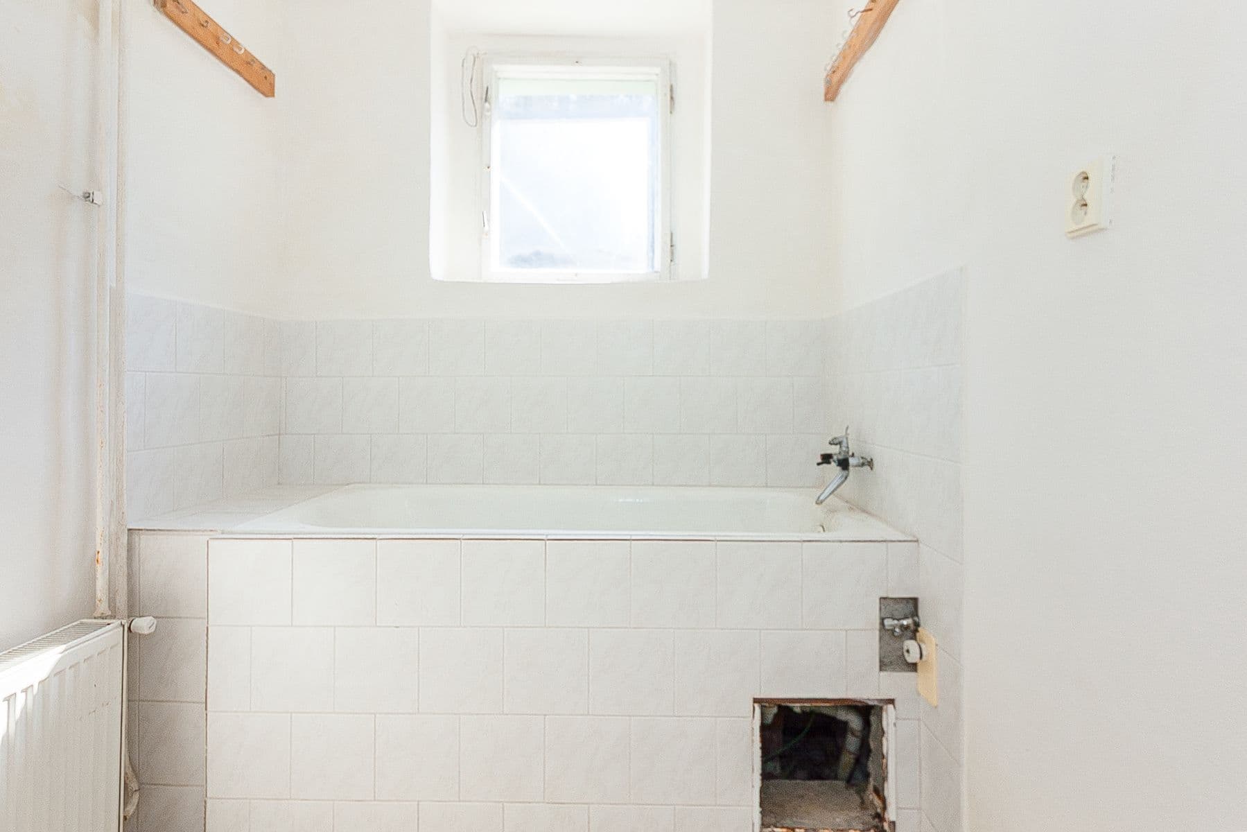 Prodej domu 200 m², pozemek 444 m², K Podmoráni, Úholičky, Středočeský kraj Prodej domu 200 m², pozemek 444 m², K Podmoráni, Úholičky, Středočeský kraj