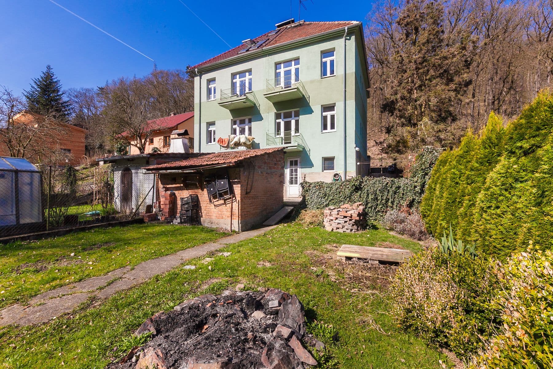 Prodej domu 200 m², pozemek 444 m², K Podmoráni, Úholičky, Středočeský kraj Prodej domu 200 m², pozemek 444 m², K Podmoráni, Úholičky, Středočeský kraj