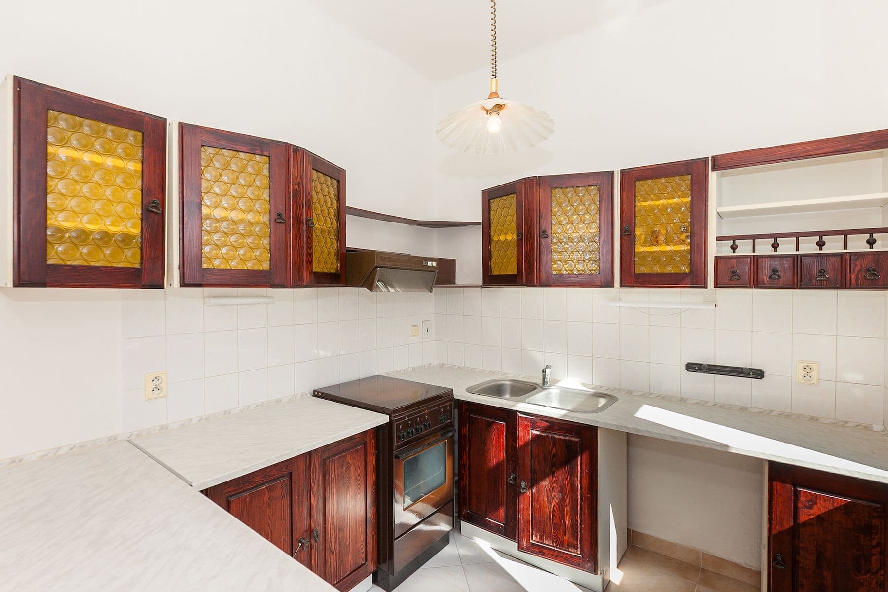Prodej domu 200 m², pozemek 444 m², K Podmoráni, Úholičky, Středočeský kraj Prodej domu 200 m², pozemek 444 m², K Podmoráni, Úholičky, Středočeský kraj