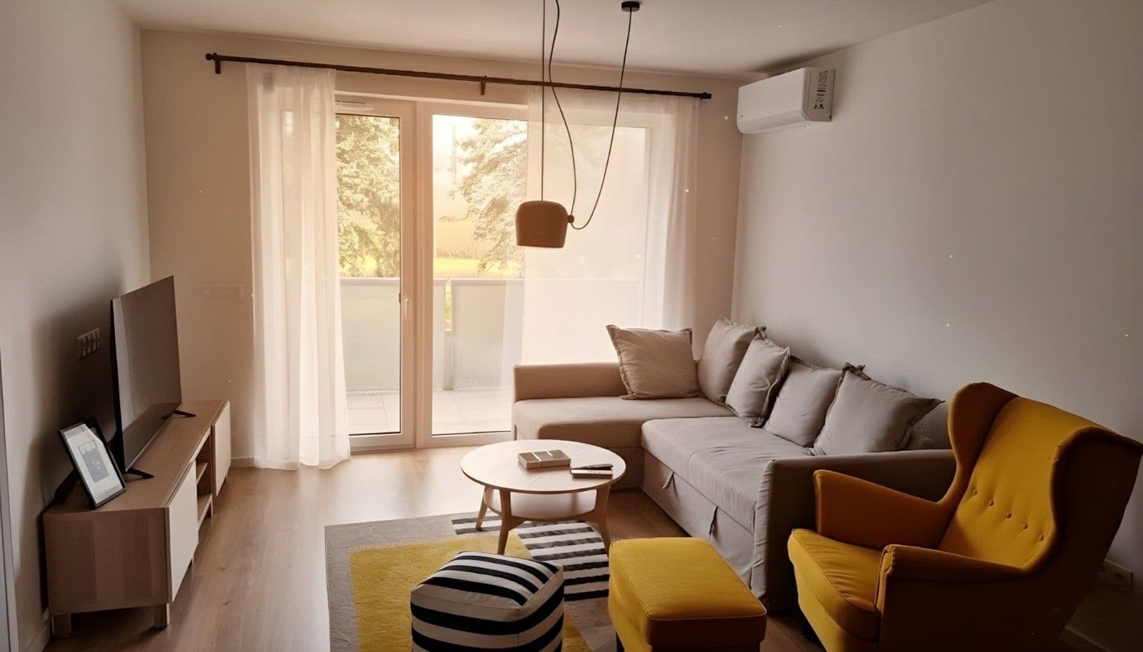 Pronájem bytu 2+1 55 m², Nové Mesto, Bratislavský kraj Pronájem bytu 2+1 55 m², Nové Mesto, Bratislavský kraj