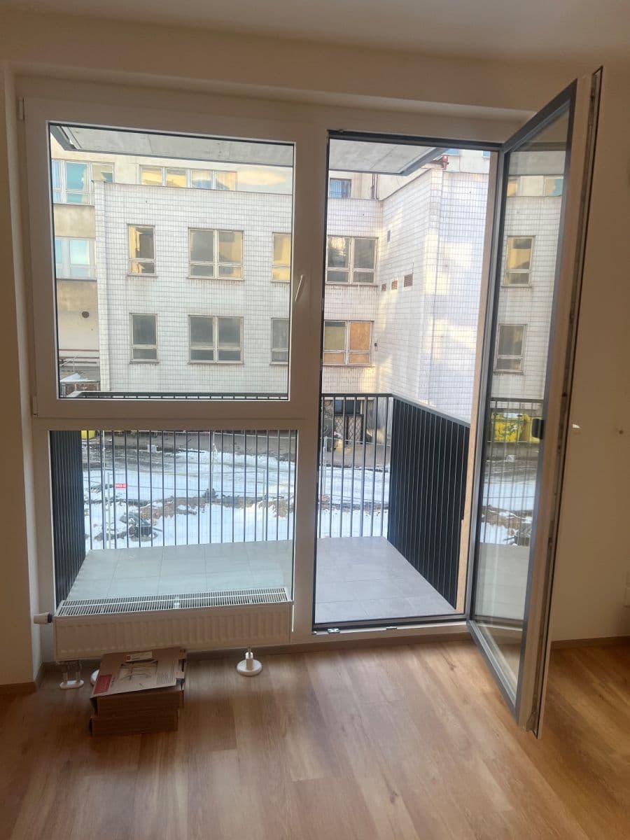 Pronájem bytu 1+kk 25 m², Nádražní, Kralupy nad Vltavou, Středočeský kraj Pronájem bytu 1+kk 25 m², Nádražní, Kralupy nad Vltavou, Středočeský kraj