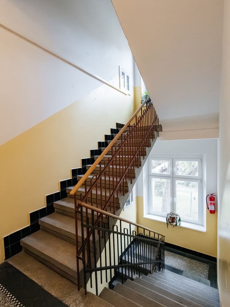 Pronájem bytu 2+kk 55 m², nám. Edvarda Beneše, Kladno, Středočeský kraj Pronájem bytu 2+kk 55 m², nám. Edvarda Beneše, Kladno, Středočeský kraj