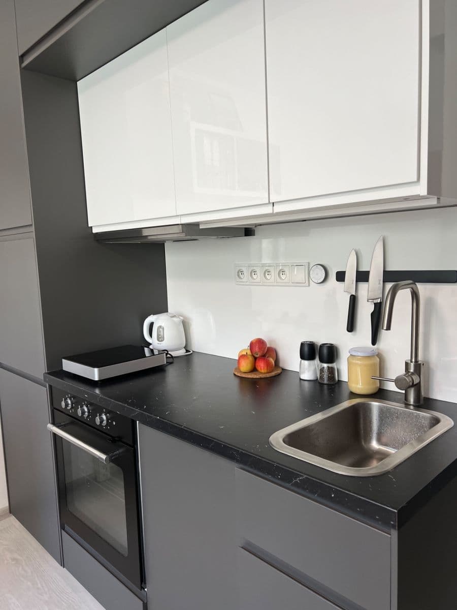 Pronájem bytu 1+kk 20 m², Horolezecká, Praha, Praha Pronájem bytu 1+kk 20 m², Horolezecká, Praha, Praha