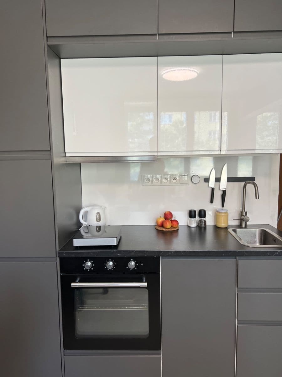 Pronájem bytu 1+kk 20 m², Horolezecká, Praha, Praha Pronájem bytu 1+kk 20 m², Horolezecká, Praha, Praha