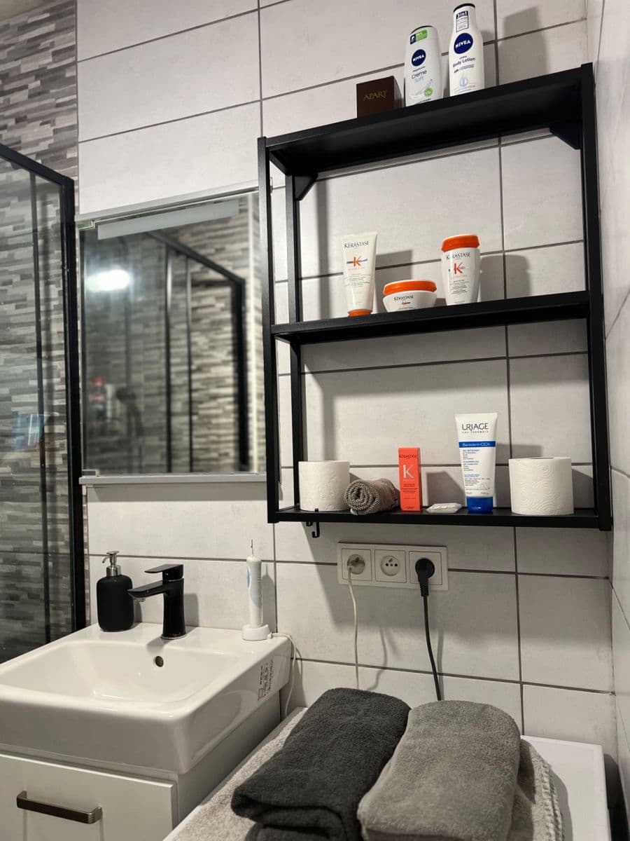 Pronájem bytu 1+kk 20 m², Horolezecká, Praha, Praha Pronájem bytu 1+kk 20 m², Horolezecká, Praha, Praha