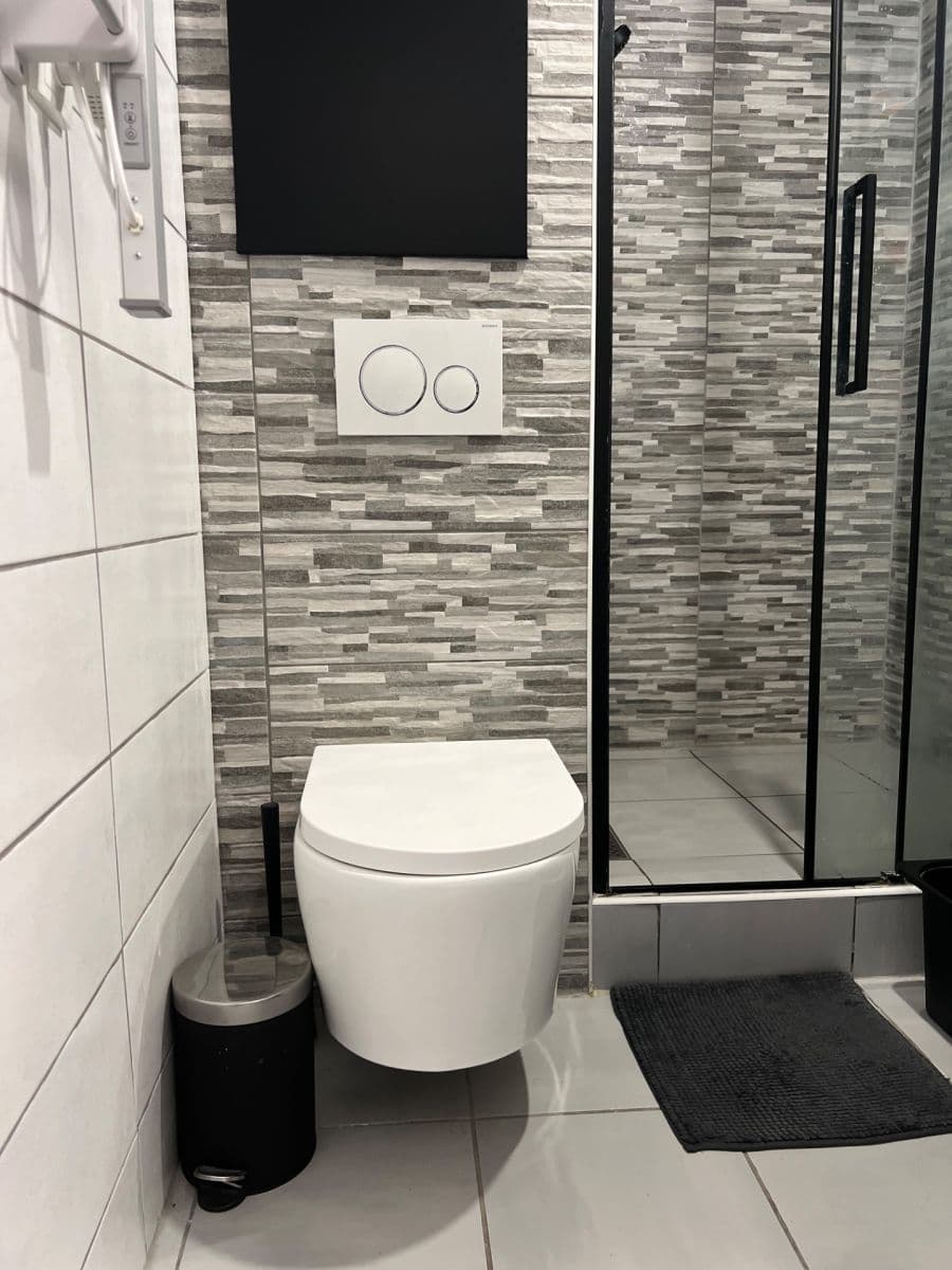 Pronájem bytu 1+kk 20 m², Horolezecká, Praha, Praha Pronájem bytu 1+kk 20 m², Horolezecká, Praha, Praha