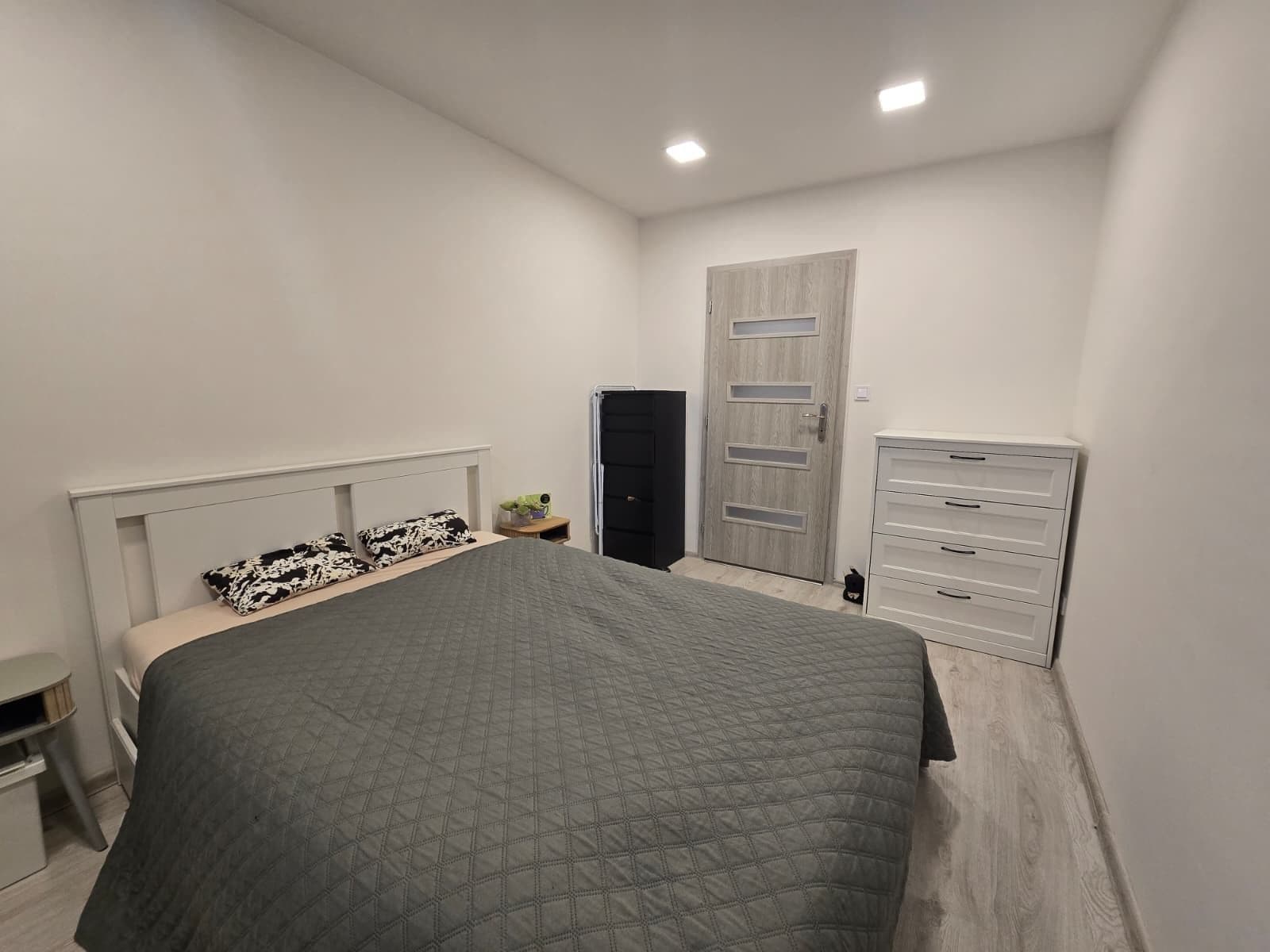 Pronájem bytu 2+kk 42 m², Skuteckého, Praha, Praha Pronájem bytu 2+kk 42 m², Skuteckého, Praha, Praha