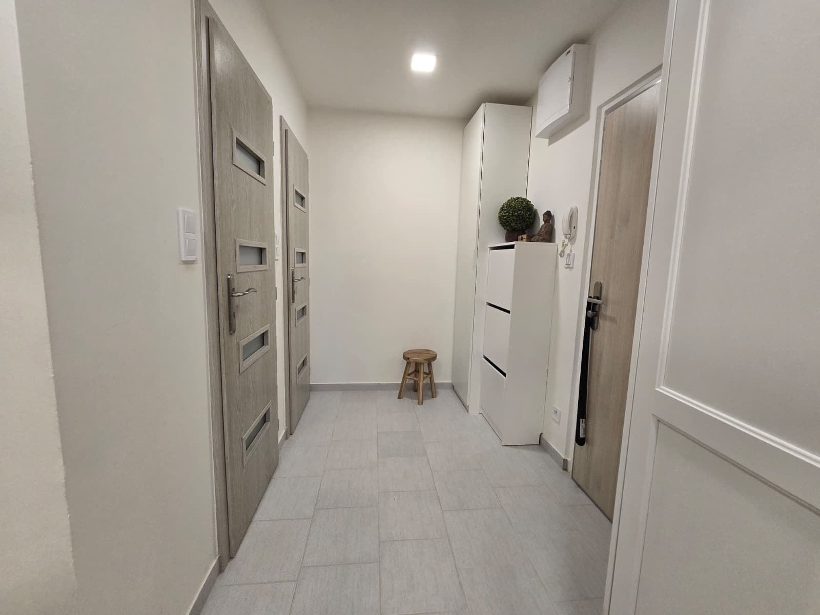 Pronájem bytu 2+kk 42 m², Skuteckého, Praha, Praha Pronájem bytu 2+kk 42 m², Skuteckého, Praha, Praha