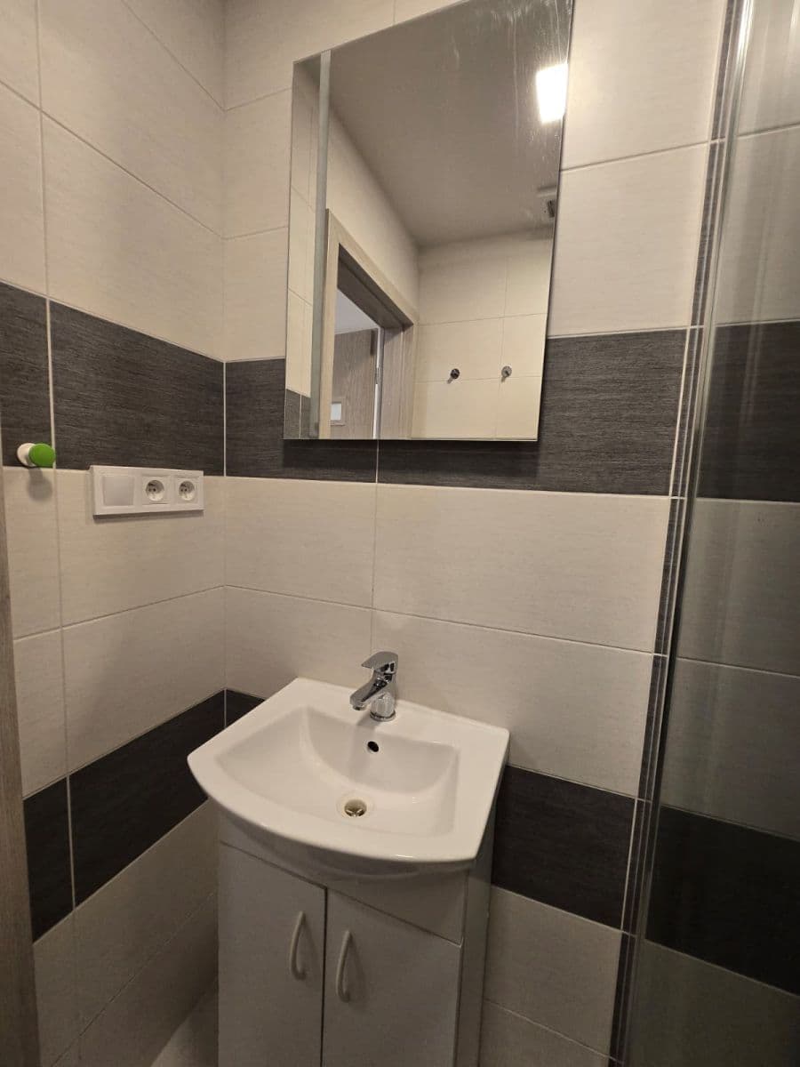 Pronájem bytu 2+kk 42 m², Skuteckého, Praha, Praha Pronájem bytu 2+kk 42 m², Skuteckého, Praha, Praha