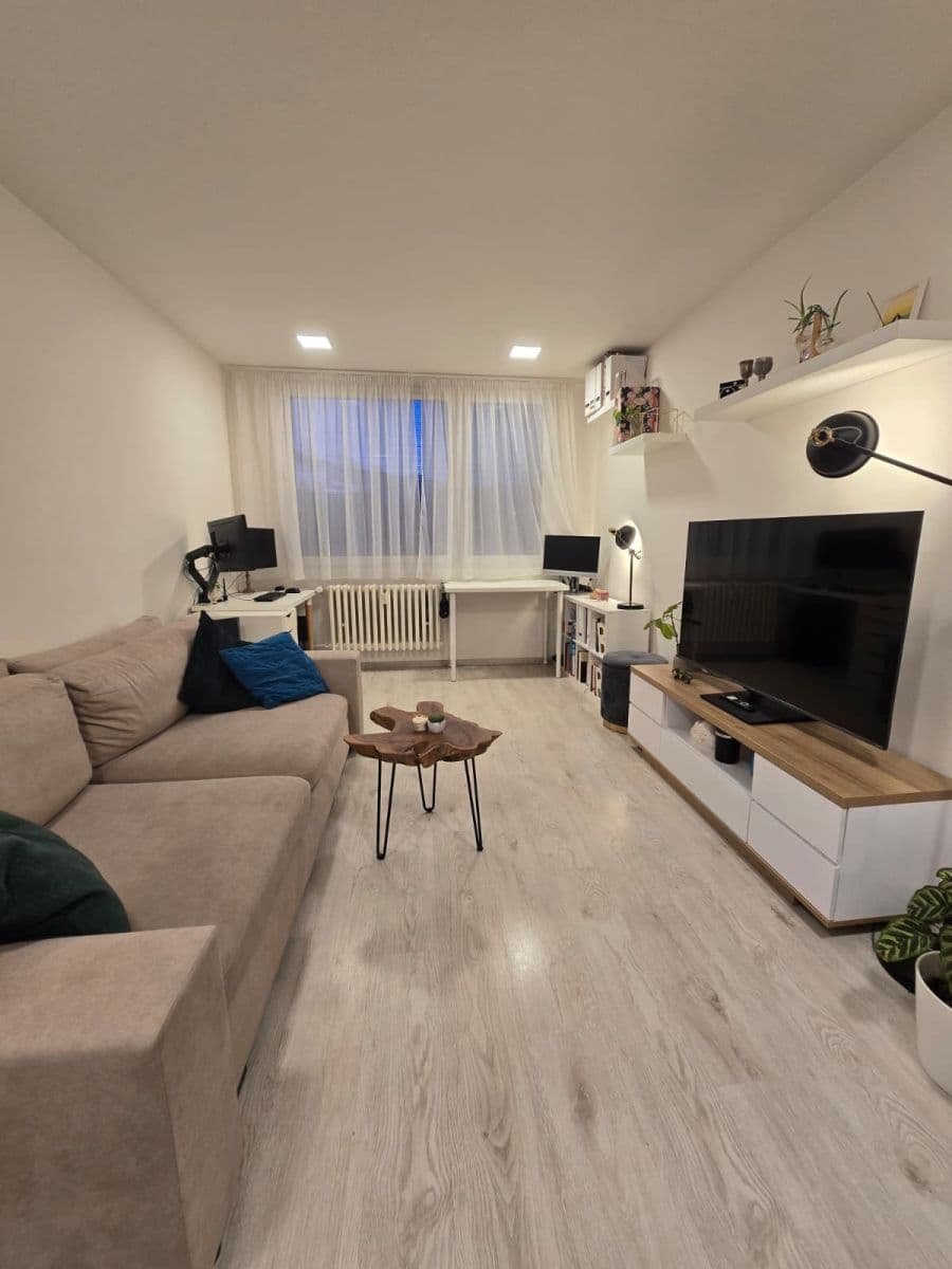 Pronájem bytu 2+kk 42 m², Skuteckého, Praha, Praha Pronájem bytu 2+kk 42 m², Skuteckého, Praha, Praha