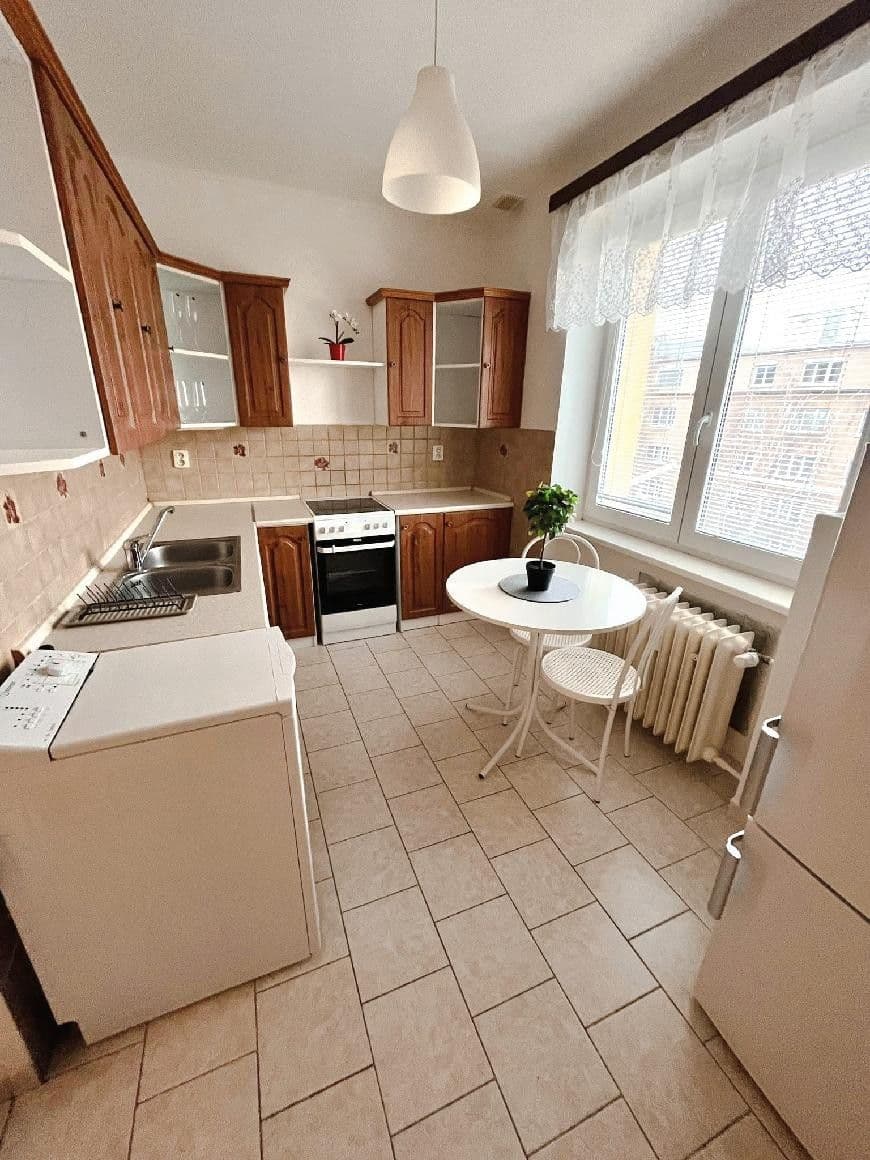 Pronájem bytu 2+1 54 m², Generála Píky, Praha, Praha Pronájem bytu 2+1 54 m², Generála Píky, Praha, Praha