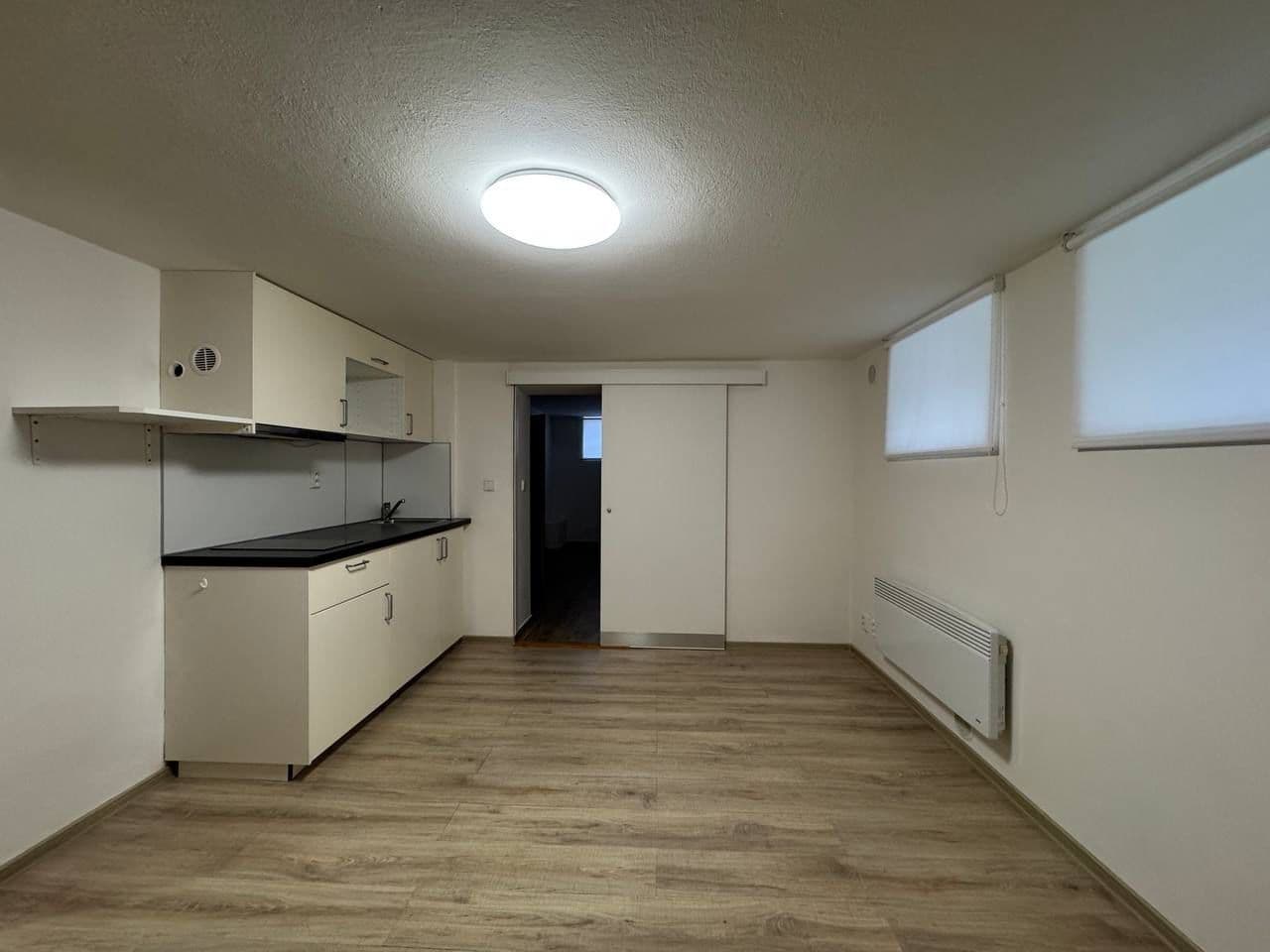 Pronájem bytu 2+kk 39 m², Pivoňková, Praha, Praha Pronájem bytu 2+kk 39 m², Pivoňková, Praha, Praha