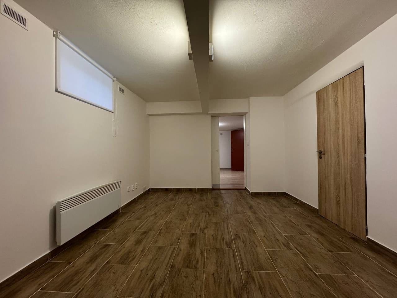 Pronájem bytu 2+kk 39 m², Pivoňková, Praha, Praha Pronájem bytu 2+kk 39 m², Pivoňková, Praha, Praha