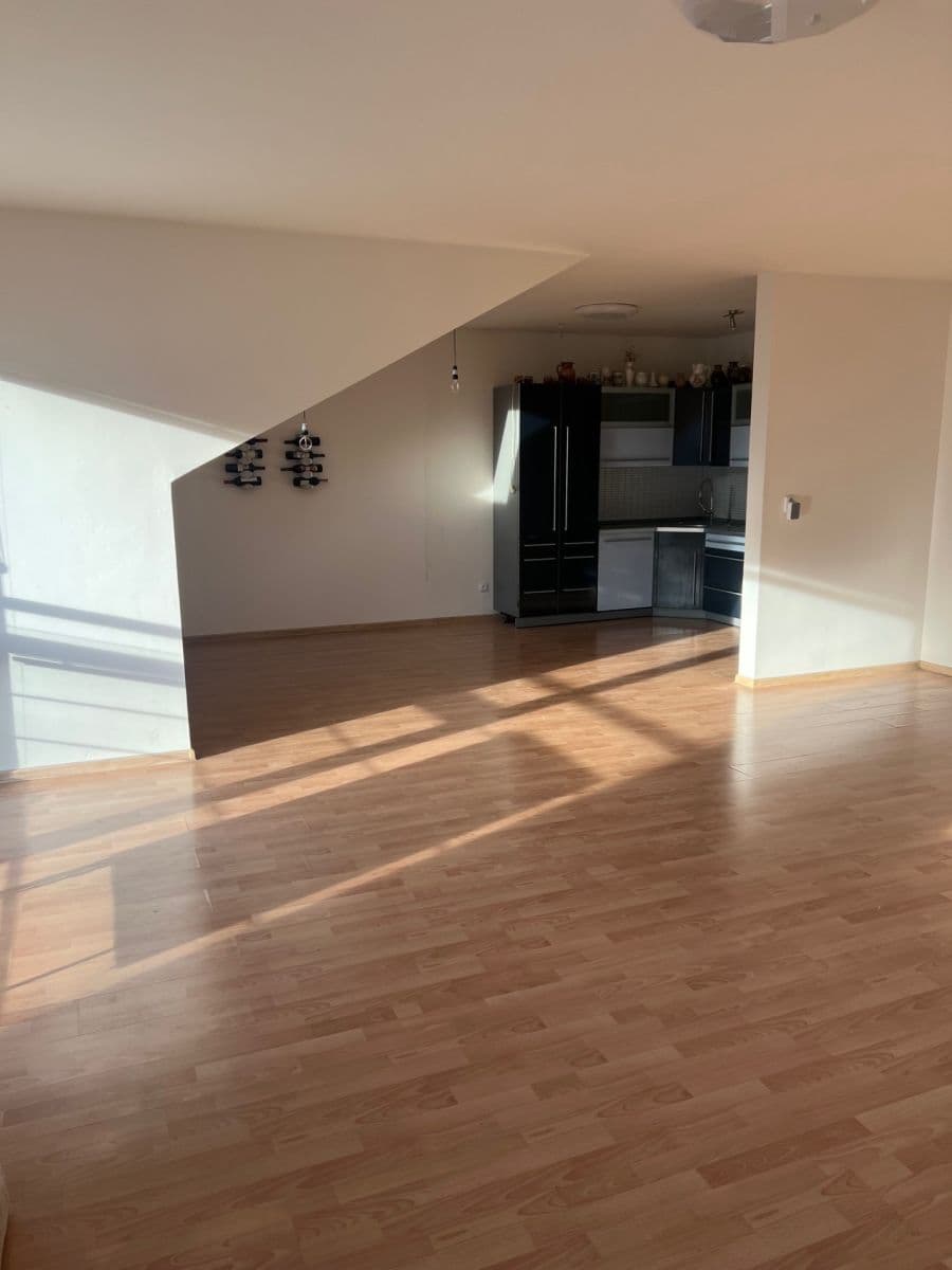 Pronájem bytu 3+1 95 m², Na Neklance, Praha, Praha Pronájem bytu 3+1 95 m², Na Neklance, Praha, Praha
