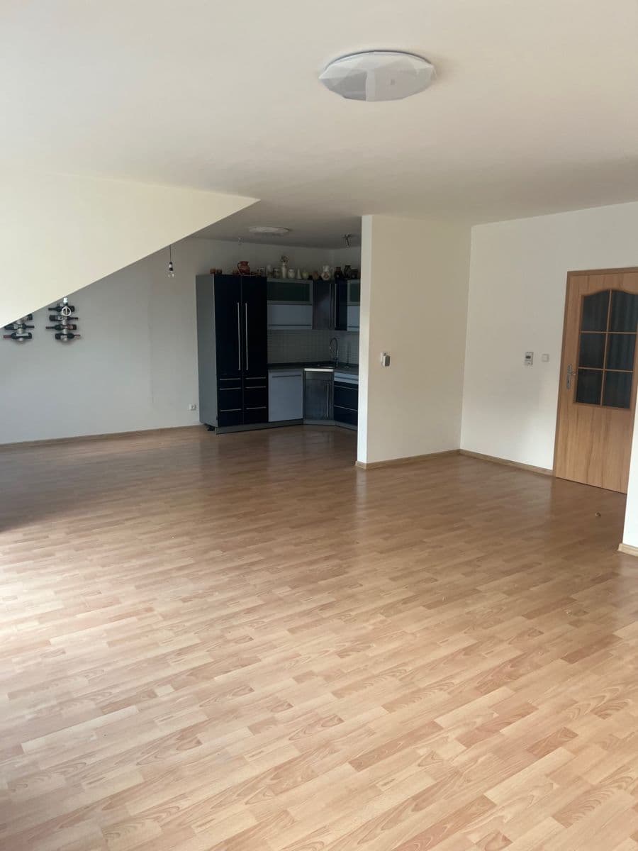 Pronájem bytu 3+1 95 m², Na Neklance, Praha, Praha Pronájem bytu 3+1 95 m², Na Neklance, Praha, Praha