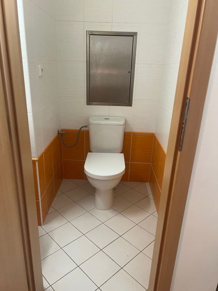 Pronájem bytu 3+1 95 m², Na Neklance, Praha, Praha Pronájem bytu 3+1 95 m², Na Neklance, Praha, Praha
